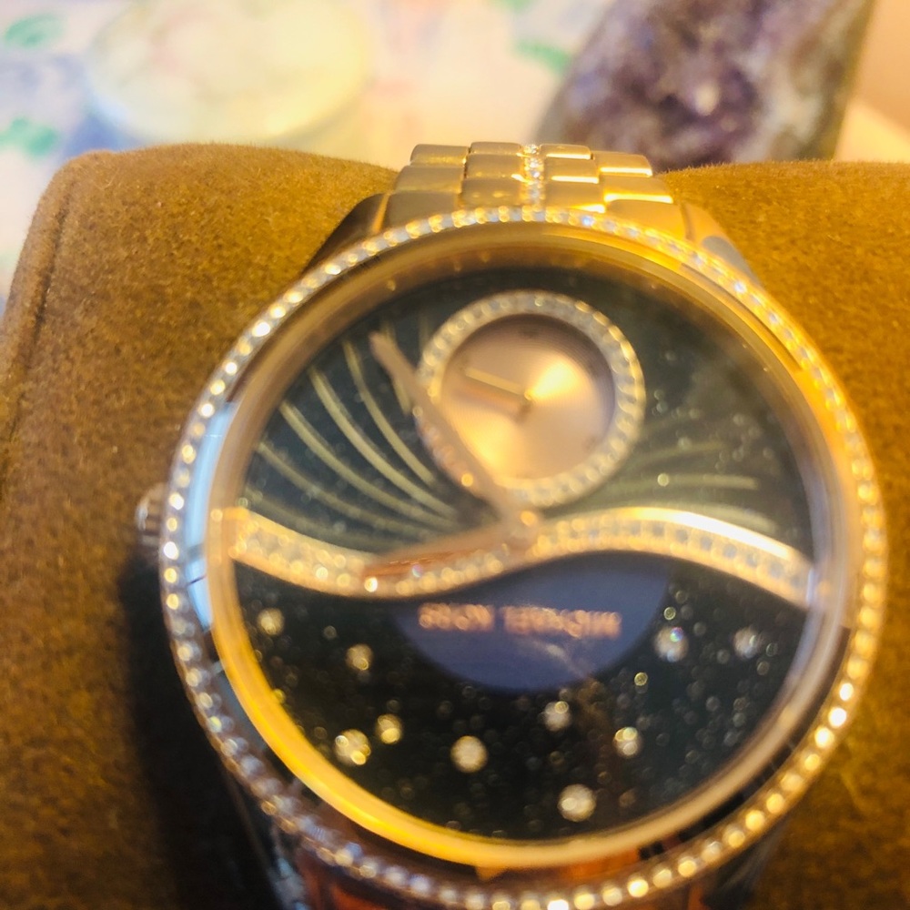 NWOT Michael Kors Lauryn Crystal Quartz Black Dial watch MK-3723 - Picture 5 of 14